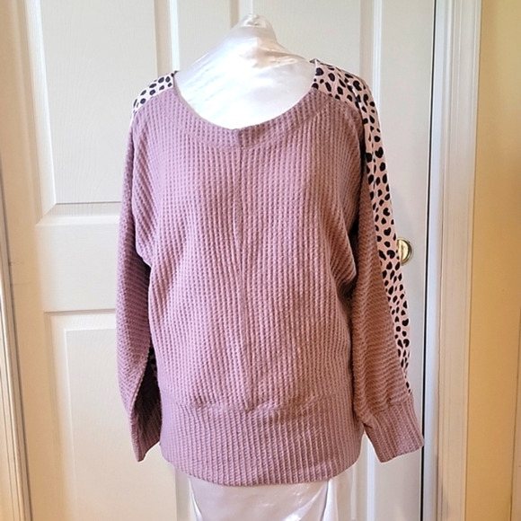 Kori Sweaters - KORI MAUVE SWEATER WITH LEOPARD TRIM ON SLEEVES (sz med)‎